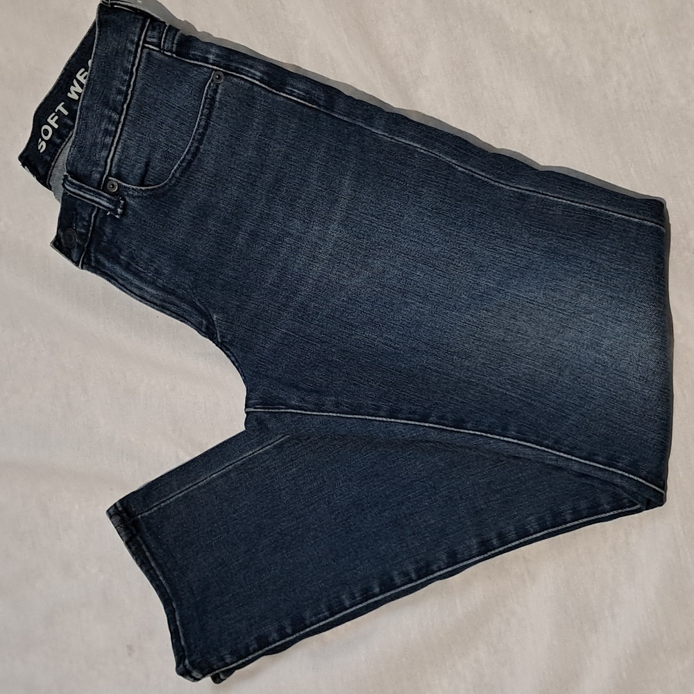 Gap Soft Wear Slim Fit Jeans. Size 28x30.